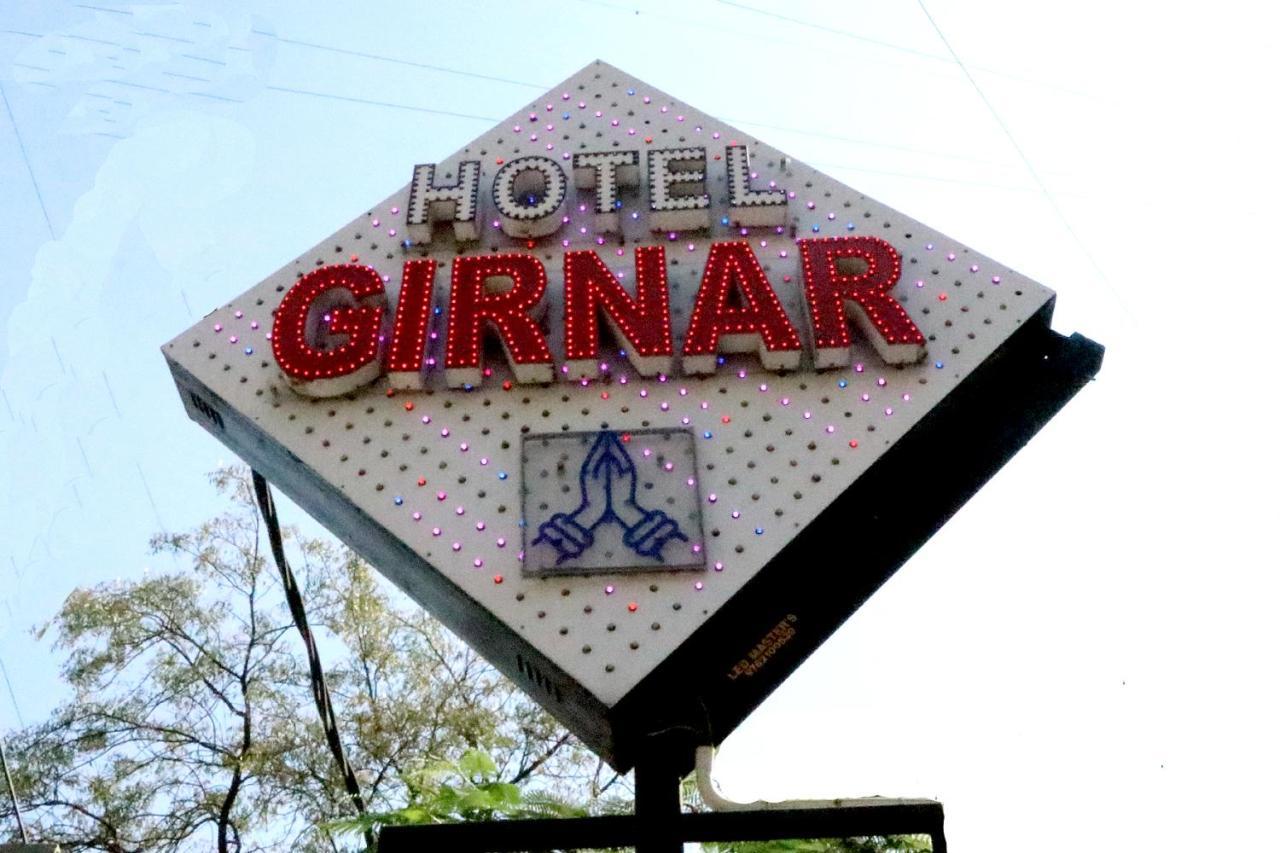 Hotel Girnar Aurangábád Kültér fotó